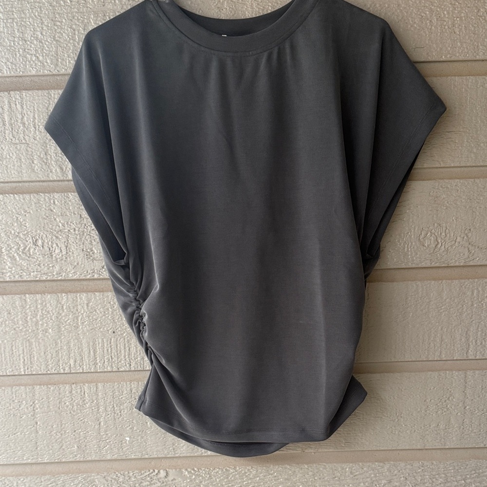 Chic Charcoal Women's Short Sleeve Top